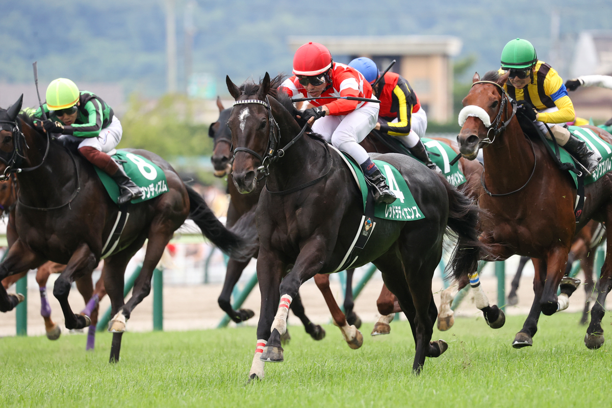 七夕賞レコードに０秒１差まで迫る好タイムで走り、重賞初挑戦初制覇を果たしたレッドラディエンス